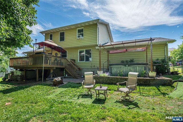4 Hover Drive, Mount Arlington Boro, NJ 07856
