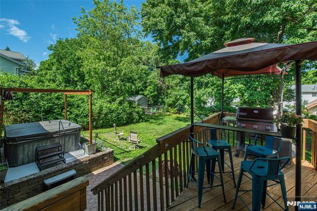 4 Hover Drive, Mount Arlington Boro, NJ 07856