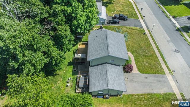 4 Hover Drive, Mount Arlington Boro, NJ 07856