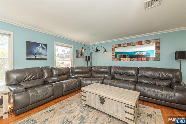 4 Hover Drive, Mount Arlington Boro, NJ 07856