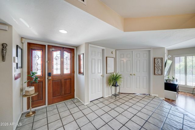 2511 E SHAW BUTTE Drive, Phoenix, AZ 85028