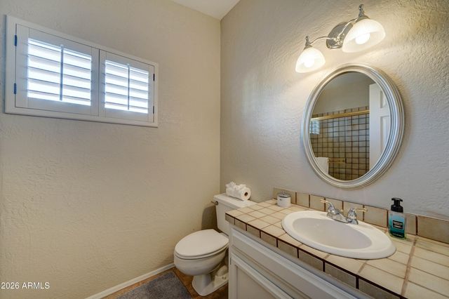 2511 E SHAW BUTTE Drive, Phoenix, AZ 85028