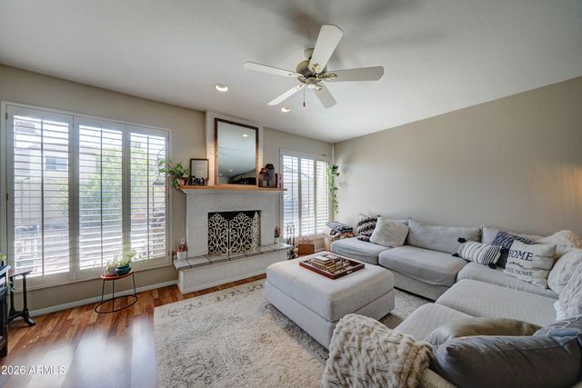 2511 E SHAW BUTTE Drive, Phoenix, AZ 85028
