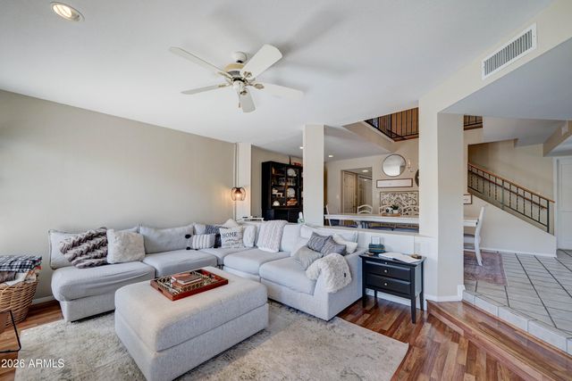 2511 E SHAW BUTTE Drive, Phoenix, AZ 85028
