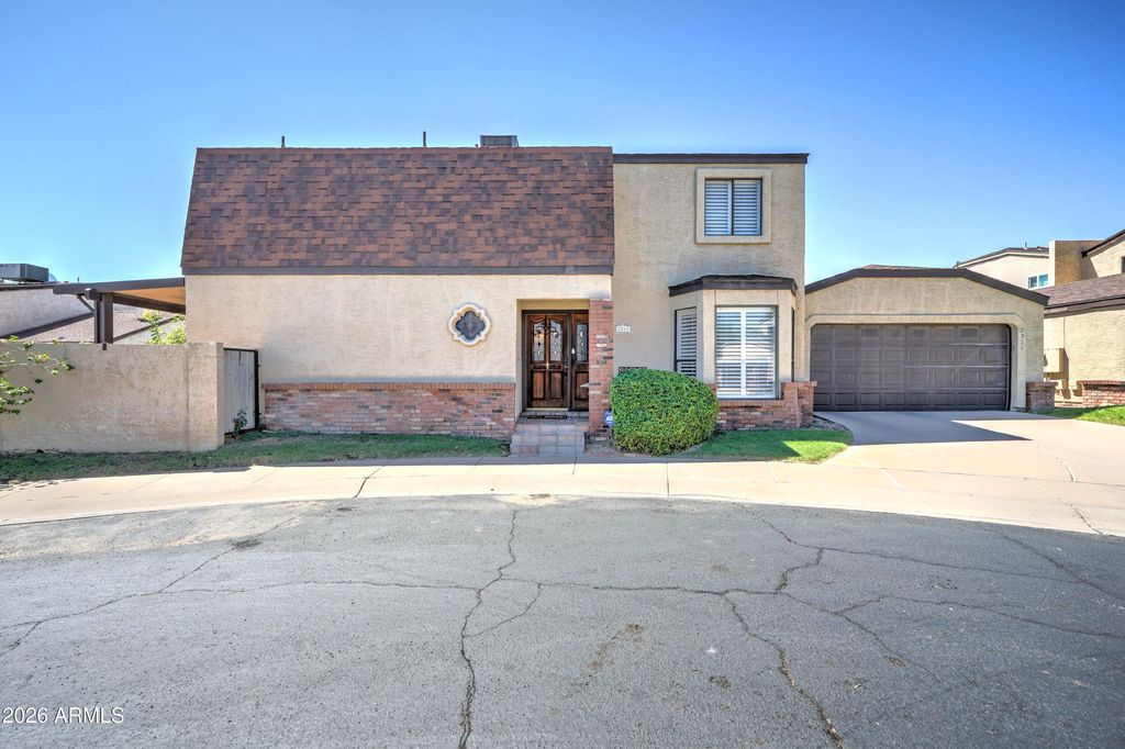 2511 E SHAW BUTTE Drive, Phoenix, AZ 85028