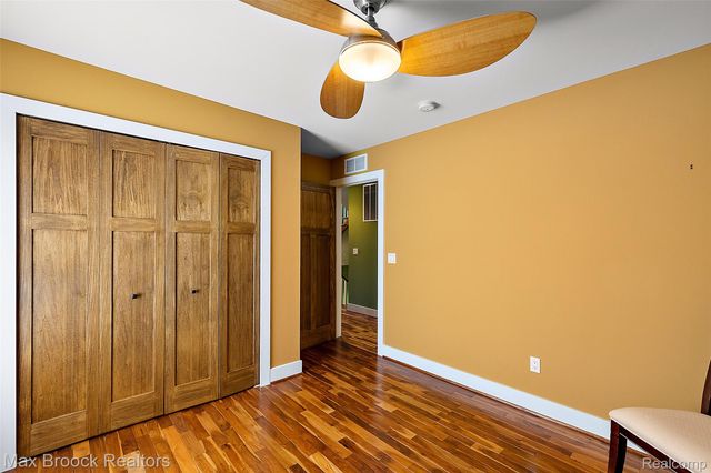 2022 Willow Beach Street, Keego Harbor, MI 48320