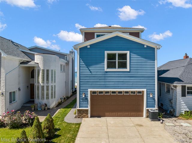 2022 Willow Beach Street, Keego Harbor, MI 48320