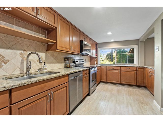 1713 Ne 199TH St, Ridgefield, WA 98642