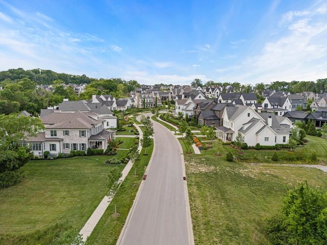 9447 Thatchbay Ct, College Grove, TN 37046