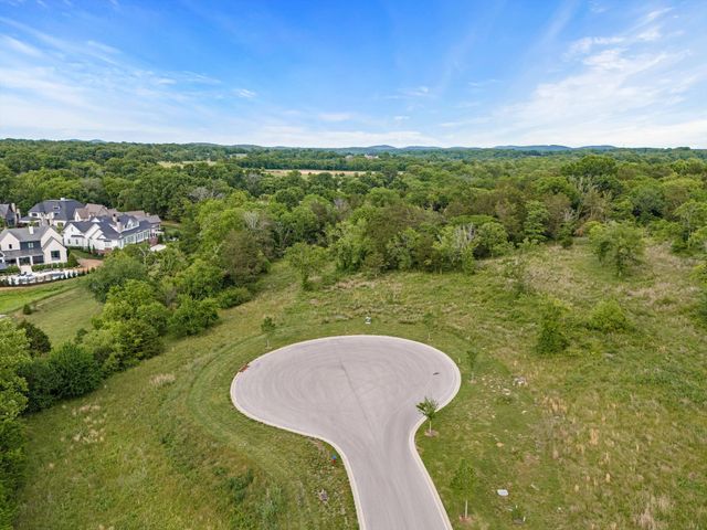 9447 Thatchbay Ct, College Grove, TN 37046