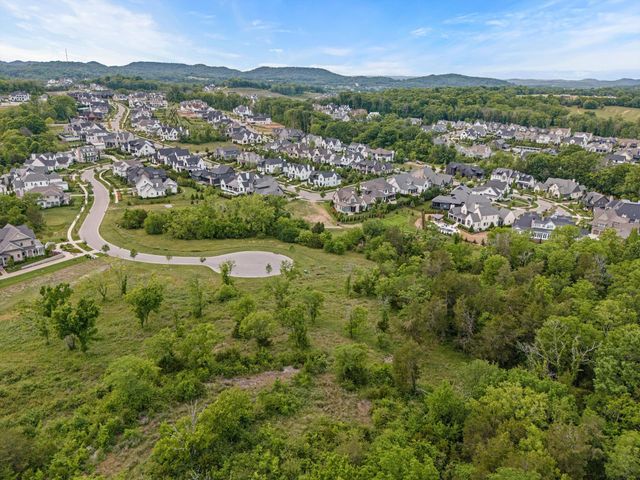 9447 Thatchbay Ct, College Grove, TN 37046
