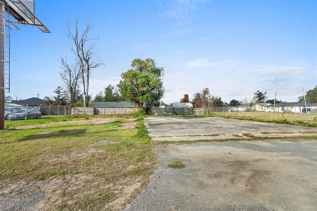 1723 N Highway 171, Lake Charles, LA 70611