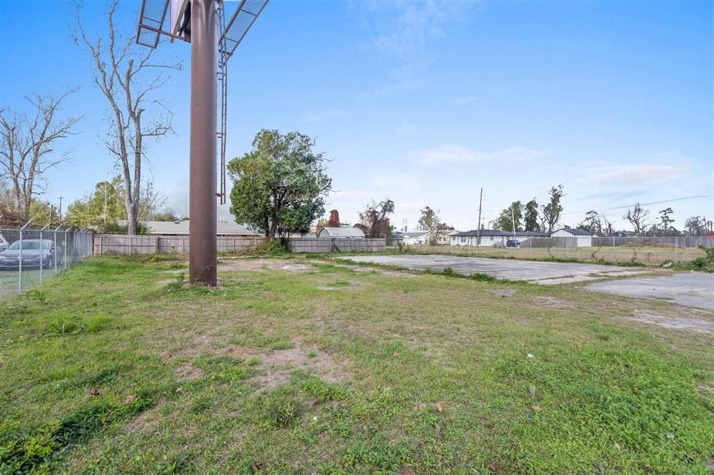 1723 N Highway 171, Lake Charles, LA 70611