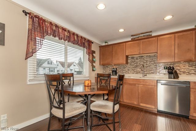 8325 Kenton Avenue, Parma, OH 44129