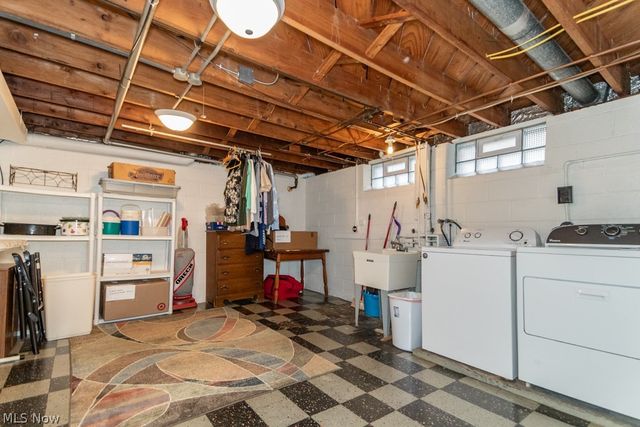 8325 Kenton Avenue, Parma, OH 44129