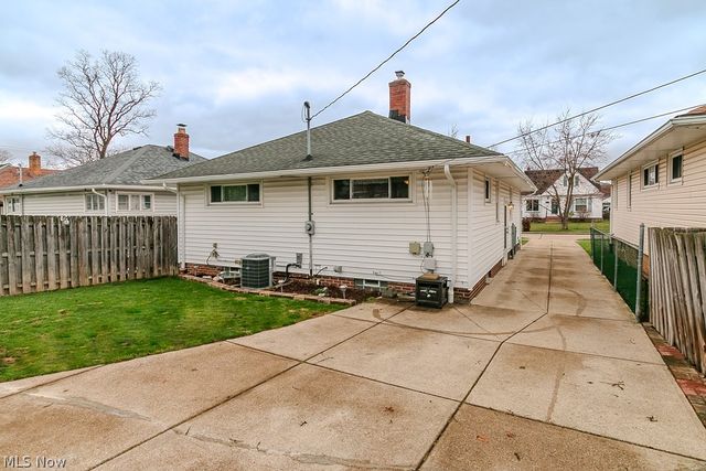 8325 Kenton Avenue, Parma, OH 44129