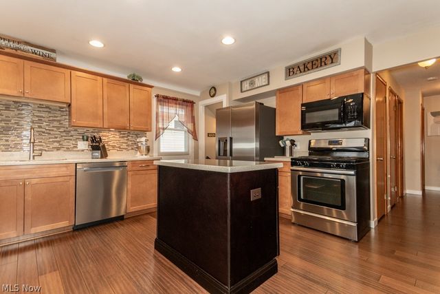 8325 Kenton Avenue, Parma, OH 44129