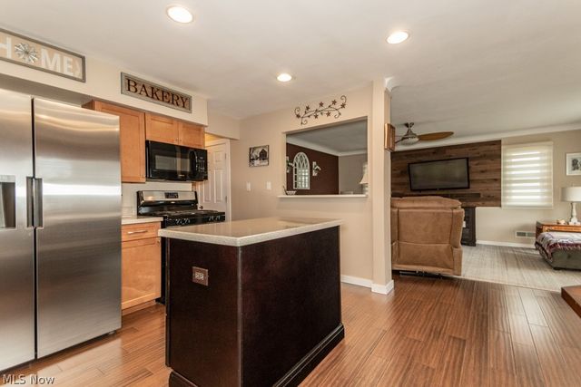 8325 Kenton Avenue, Parma, OH 44129