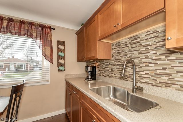 8325 Kenton Avenue, Parma, OH 44129