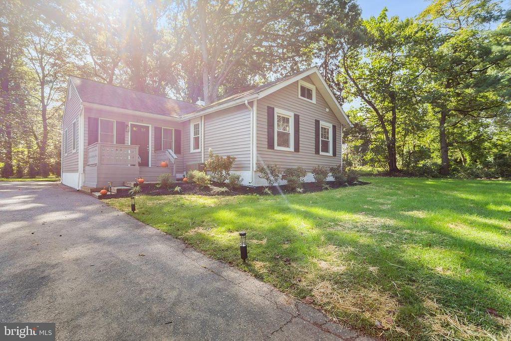 214 BARREN RD, MEDIA, PA 19063 — exterior