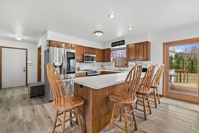 W350N6781 Baltic Pass, Oconomowoc, WI 53066