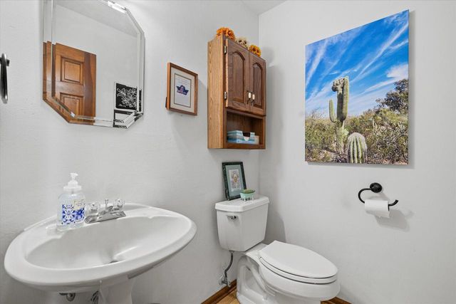 W350N6781 Baltic Pass, Oconomowoc, WI 53066