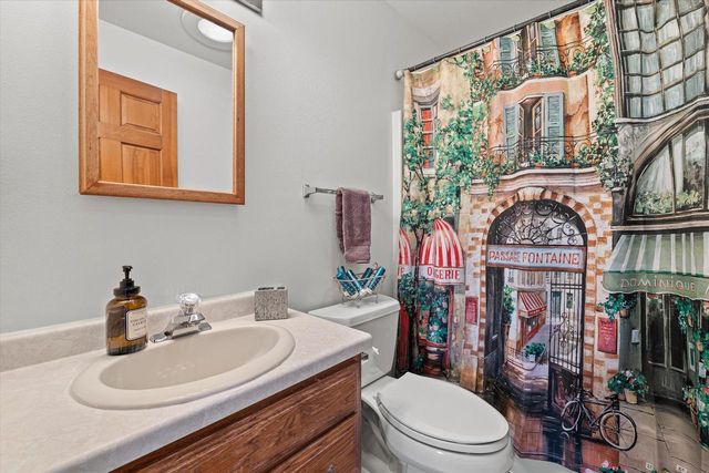 W350N6781 Baltic Pass, Oconomowoc, WI 53066