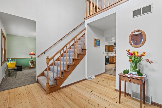 W350N6781 Baltic Pass, Oconomowoc, WI 53066