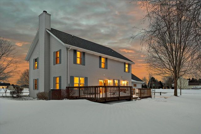 W350N6781 Baltic Pass, Oconomowoc, WI 53066