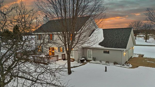 W350N6781 Baltic Pass, Oconomowoc, WI 53066