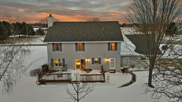 W350N6781 Baltic Pass, Oconomowoc, WI 53066