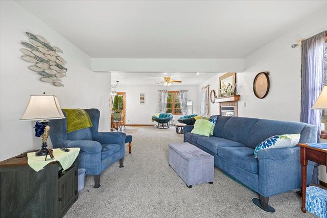 W350N6781 Baltic Pass, Oconomowoc, WI 53066