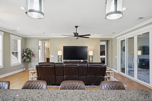 208 Faraway Hills Dr, Gallatin, TN 37066