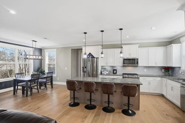 208 Faraway Hills Dr, Gallatin, TN 37066