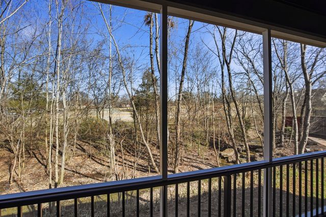 208 Faraway Hills Dr, Gallatin, TN 37066