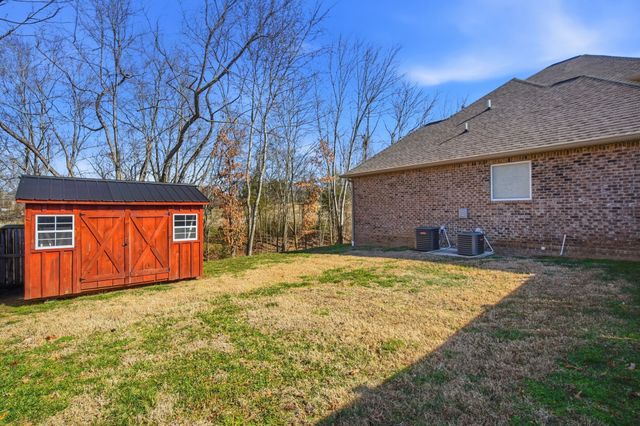 208 Faraway Hills Dr, Gallatin, TN 37066