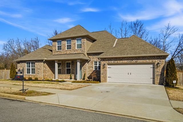 208 Faraway Hills Dr, Gallatin, TN 37066