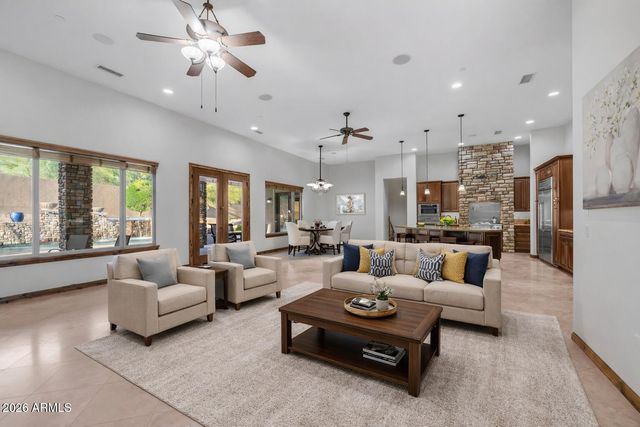 3110 W GLENHAVEN Drive, Phoenix, AZ 85045