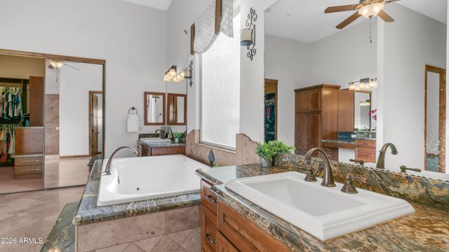 3110 W GLENHAVEN Drive, Phoenix, AZ 85045
