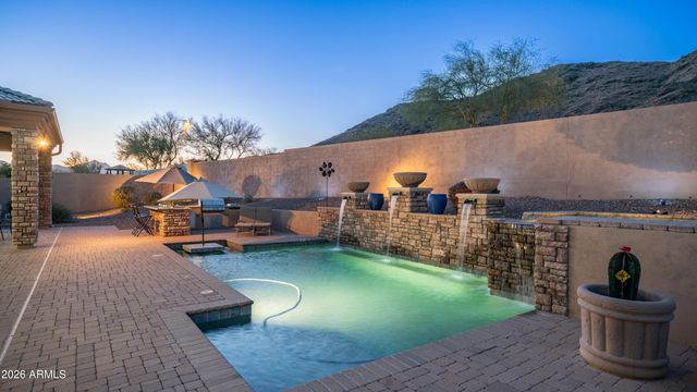 3110 W GLENHAVEN Drive, Phoenix, AZ 85045