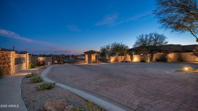 3110 W GLENHAVEN Drive, Phoenix, AZ 85045
