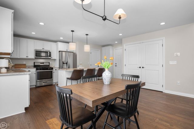 3923 Maple Lane, Auburn Hills, MI 48326