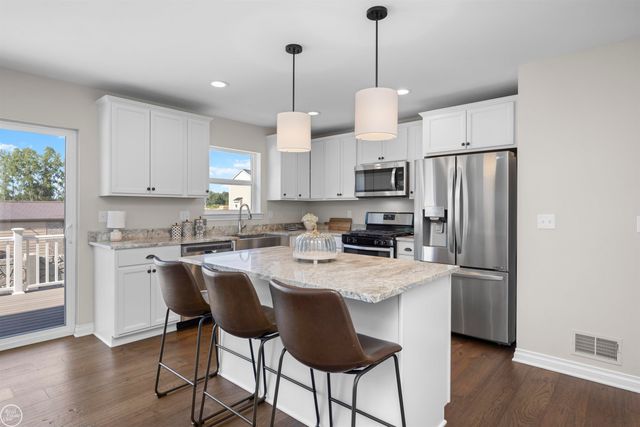 3923 Maple Lane, Auburn Hills, MI 48326