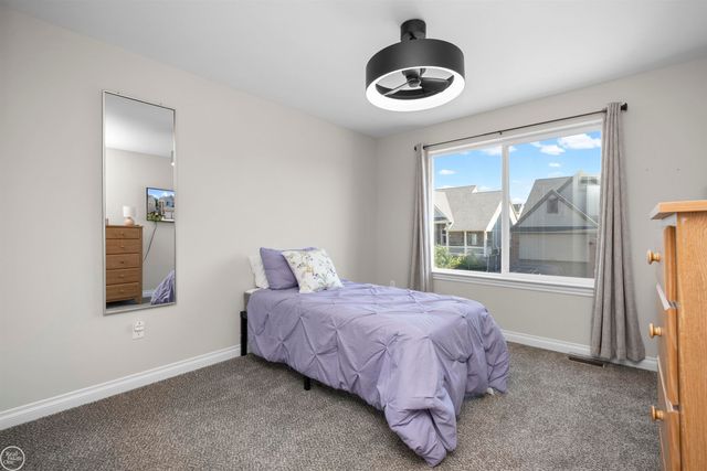 3923 Maple Lane, Auburn Hills, MI 48326