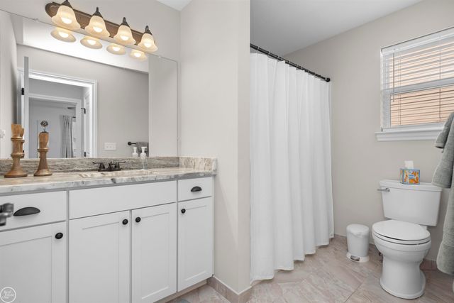 3923 Maple Lane, Auburn Hills, MI 48326