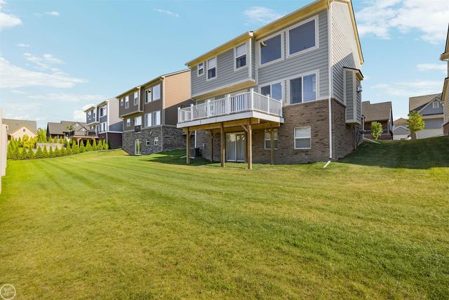 3923 Maple Lane, Auburn Hills, MI 48326
