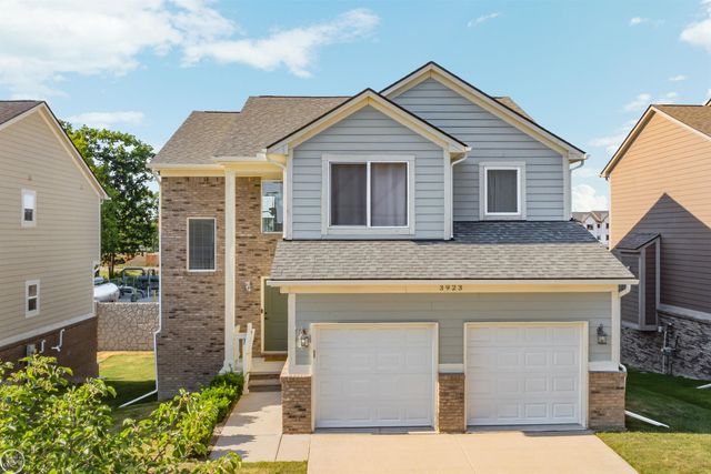 3923 Maple Lane, Auburn Hills, MI 48326