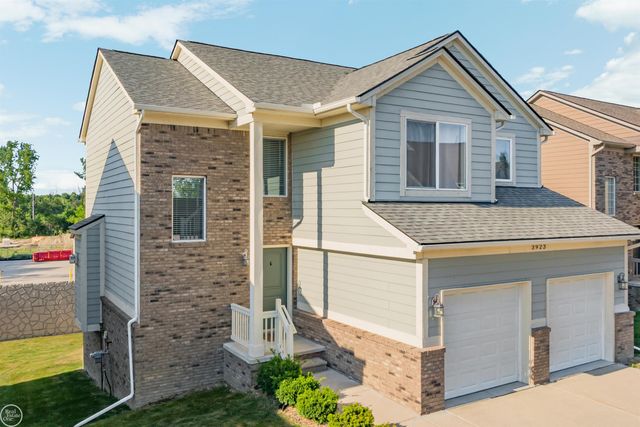 3923 Maple Lane, Auburn Hills, MI 48326