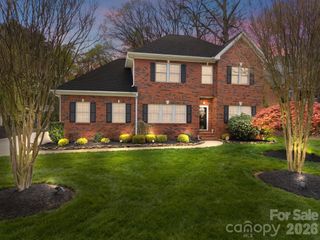 129 Secretariat Lane, Mooresville, NC 28117