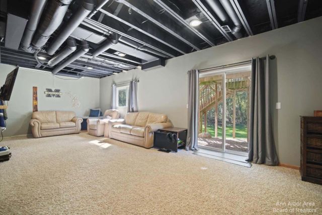 214 Glenwood Circle, Manchester, MI 48158